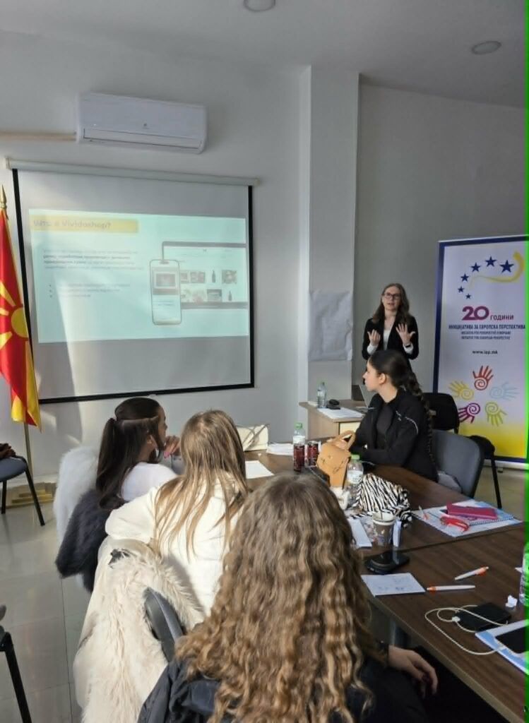 C38fd926 eb47 4063 85ef 84815f0e0ba8